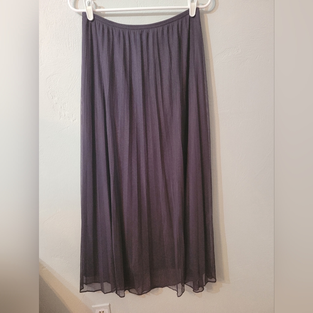 Norton McNaughton Unique Pleaded Soft Tulle Skirt Size 16